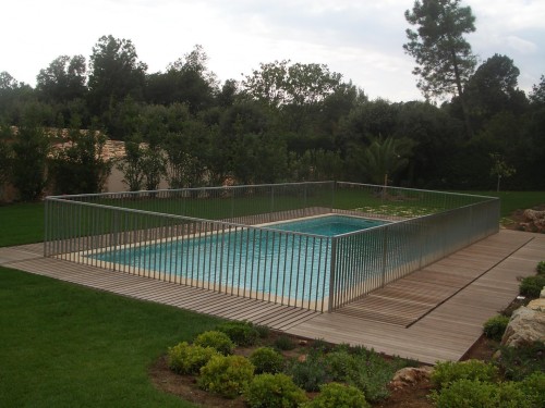 Barrière relevée - piscine non accessible - PAREO